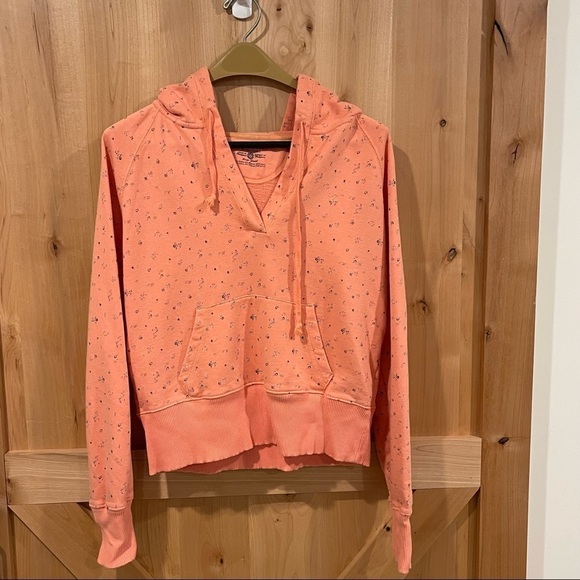 American Eagle Outfitters Tops - AMERICAN EAGLE peach hoodie sweatshirt with small floral print